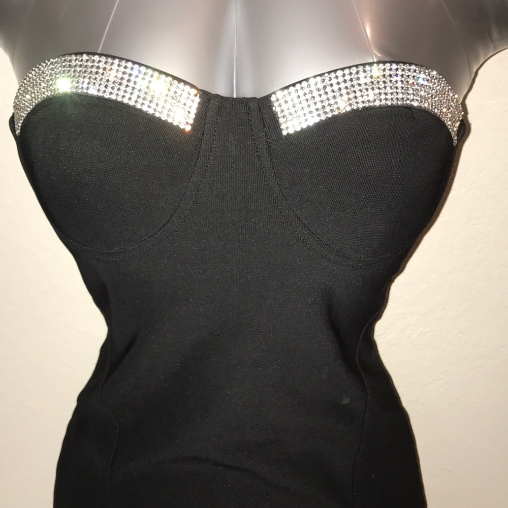 XXI Little Black Dress - Picture 2 of 4